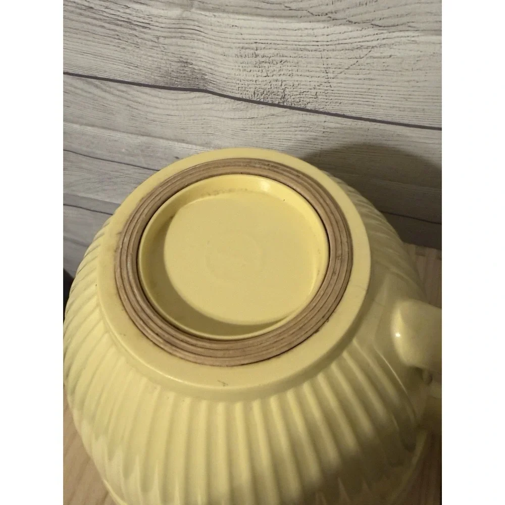 Norpro Melamine 1017 Grip-EZ Mixing Bowl,‎ 4 quart, Yellow, 3.8 liters